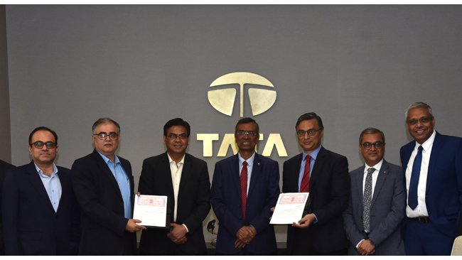 Tata Motors and Bandhan Bank sign MoU to offer attractive commercial vehicle financing solutions