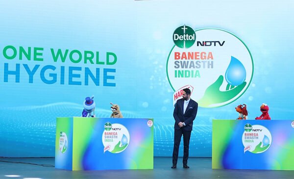 Dettol Banega Swasth India Celebrates World Toilet Day with Muppets KK Kitanu and Neela Jadugar