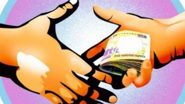 CBI arrests inspector, middleman for taking bribe in Delhi