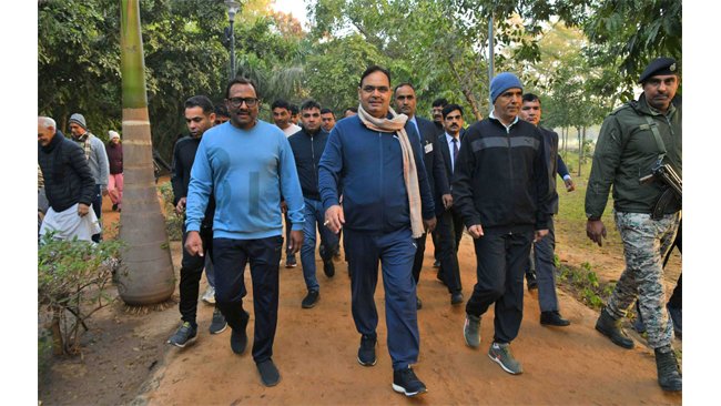 Chief Minister on morning walk, meet people in Central Park, do yoga-exercise early in the morning, stay healthy – Chief Minister Shri Bhajanlal Sharma